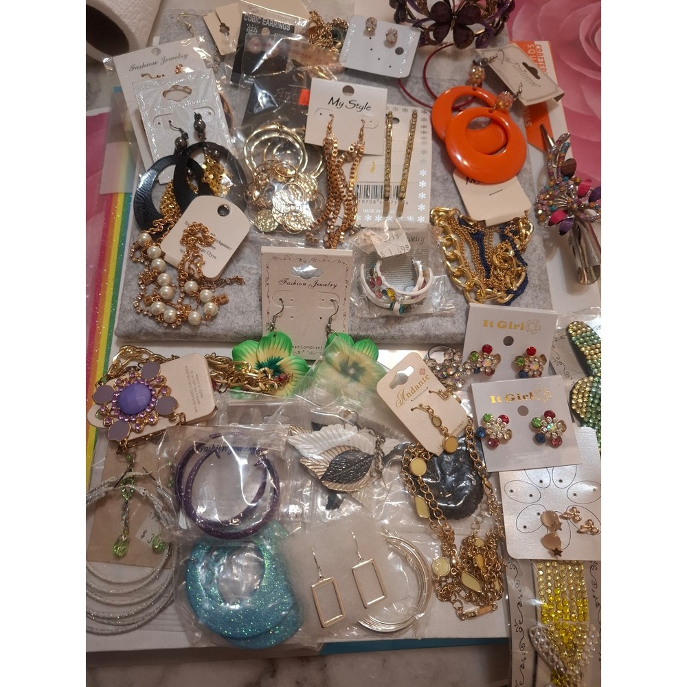 Jewelry - Picture 3 of 6